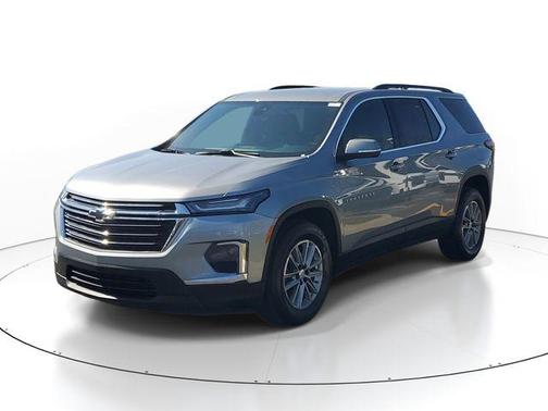 Sterling Gray Metallic 2023 Chevrolet Traverse LT Cloth
