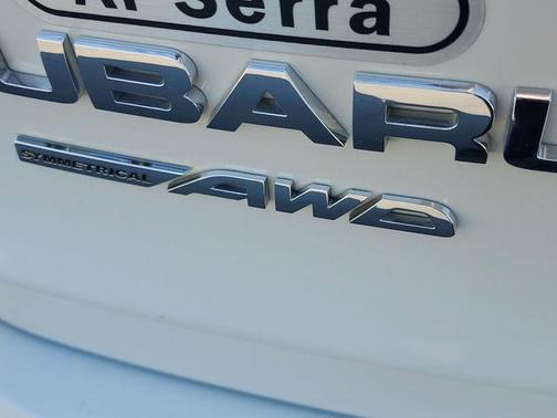 Crystal White Pearl 2023 Subaru Ascent Premium 7-Passenger