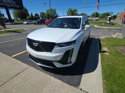 Crystal White Tri-Coat 2020 Cadillac XT6 Sport AWD