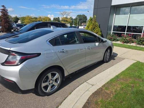 2018 Chevrolet Volt LT