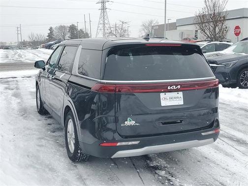 2024 Kia Carnival LX
