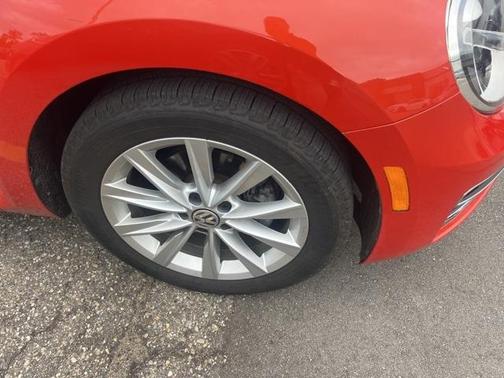 2019 Volkswagen Beetle 2.0T SE