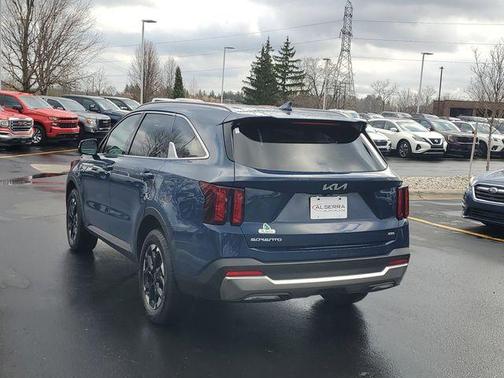 Midnight Black 2025 Kia Sorento S