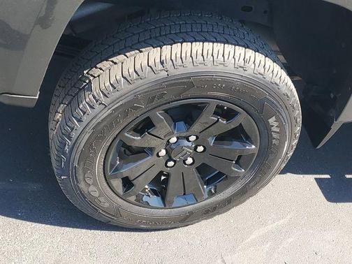 Deepwood Green Metallic 2018 Chevrolet Colorado LT