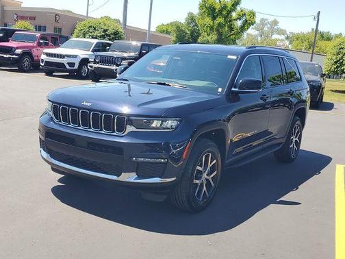 Midnight Sky 2023 Jeep Grand Cherokee L Limited