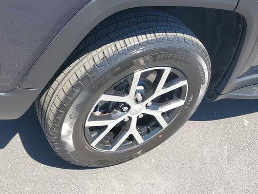 Midnight Sky 2023 Jeep Grand Cherokee L Limited