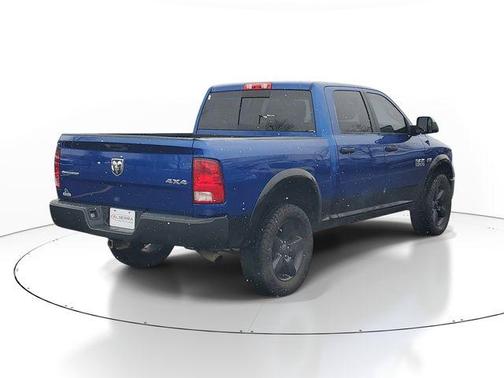 Blue Streak Pearlcoat 2017 RAM 1500 SLT