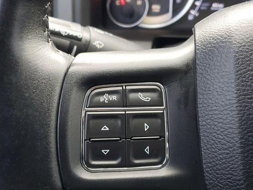 Blue Streak Pearlcoat 2017 RAM 1500 SLT