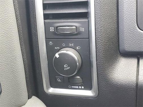 Blue Streak Pearlcoat 2017 RAM 1500 SLT