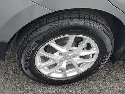 Sterling Gray Metallic 2024 Chevrolet Equinox LT