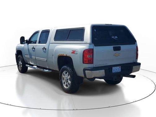 Sheer Silver Metallic 2011 Chevrolet Silverado 2500 LT