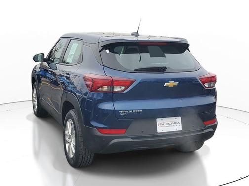 Blue Glow Metallic 2022 Chevrolet Trailblazer LS