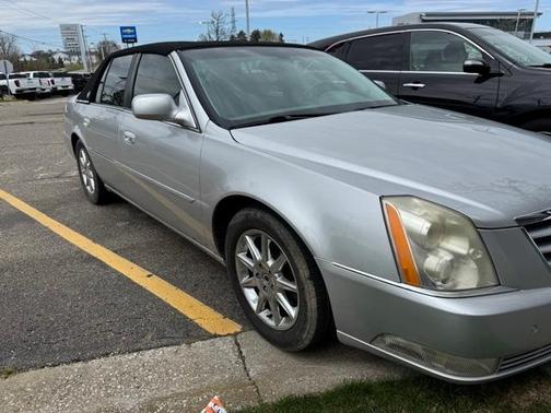 2011 Cadillac DTS Luxury