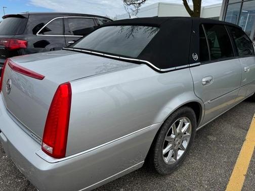 2011 Cadillac DTS Luxury