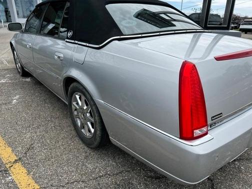 2011 Cadillac DTS Luxury
