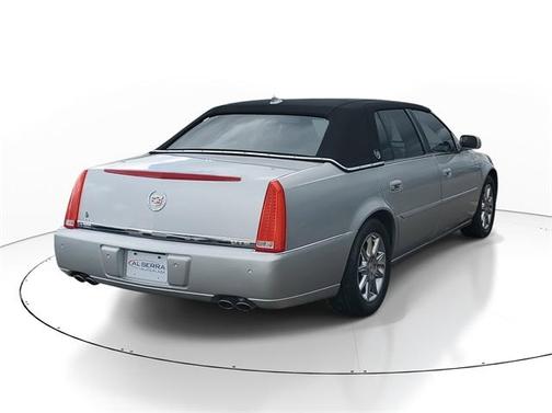 2011 Cadillac DTS Luxury