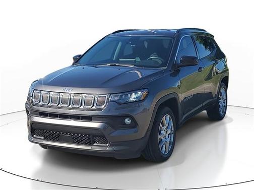 2022 Jeep Compass Latitude Lux