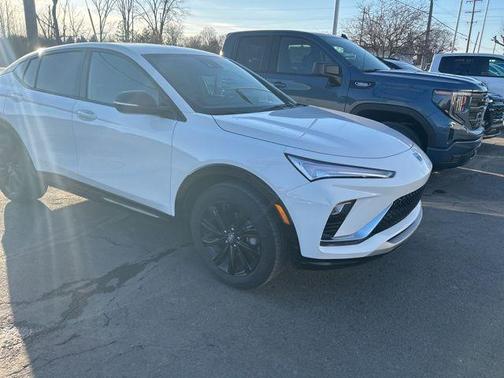 Summit White 2024 Buick Envista Sport Touring