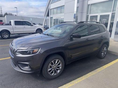 Granite Crystal Clearcoat Metallic 2022 Jeep Cherokee Latitude Lux