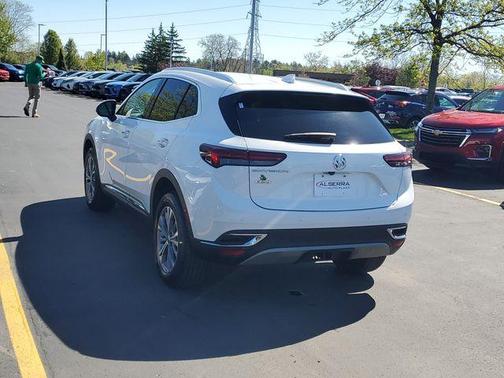Summit White 2022 Buick Envision Preferred