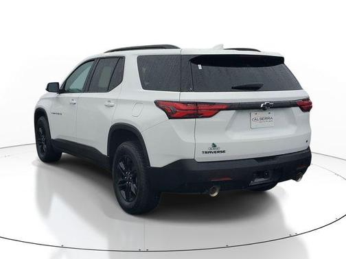 Summit White 2023 Chevrolet Traverse LT Cloth