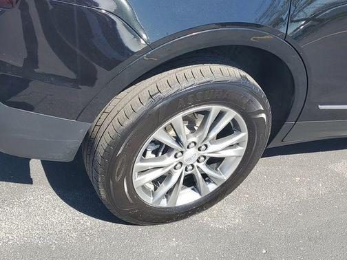 Stellar Black Metallic 2022 Cadillac XT5 Premium Luxury
