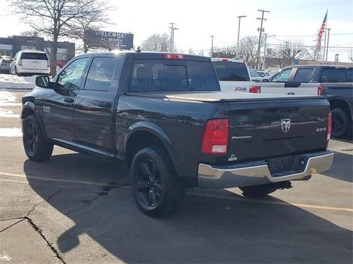 2016 RAM 1500 SLT
