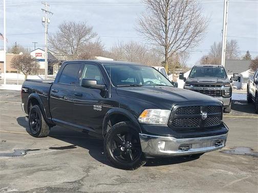 2016 RAM 1500 SLT