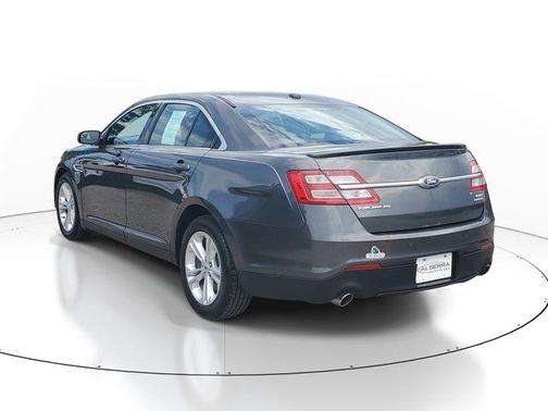 Magnetic 2017 Ford Taurus SEL