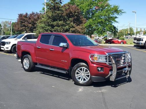 Maroon 2017 GMC Canyon SLT