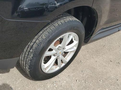 Mosaic Black Metallic 2017 Chevrolet Equinox LT