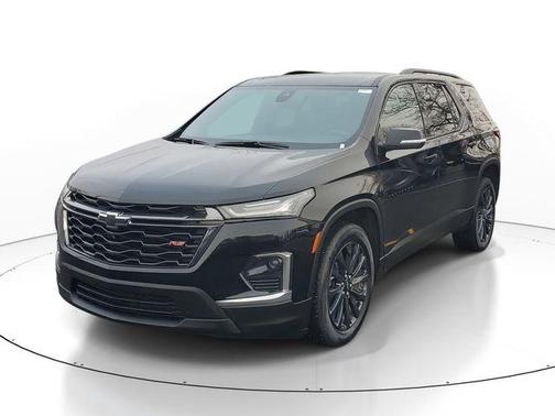 Mosaic Black Metallic 2023 Chevrolet Traverse RS