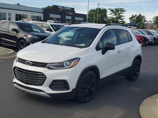 Summit White 2020 Chevrolet Trax LT