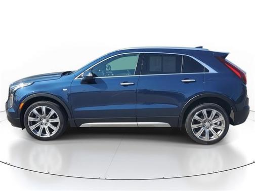 2022 Cadillac XT4 Premium Luxury