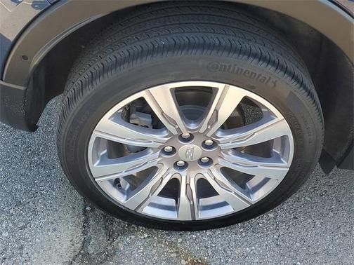 2022 Cadillac XT4 Premium Luxury