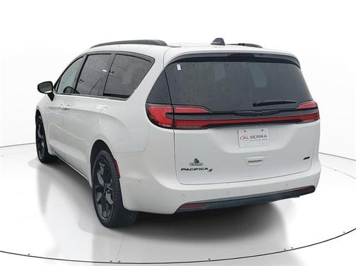 2023 Chrysler Pacifica Touring-L