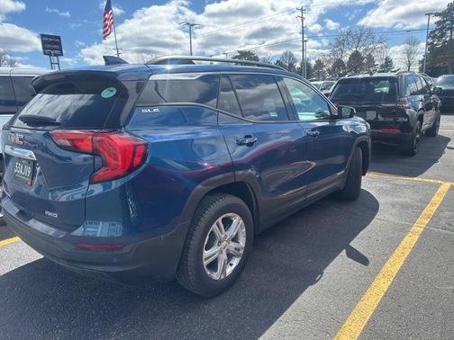 Blue Emerald Metallic 2020 GMC Terrain SLE