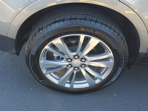 Silver Metallic 2023 Cadillac XT5 Premium Luxury
