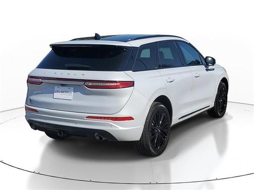 2025 Lincoln Corsair Premiere