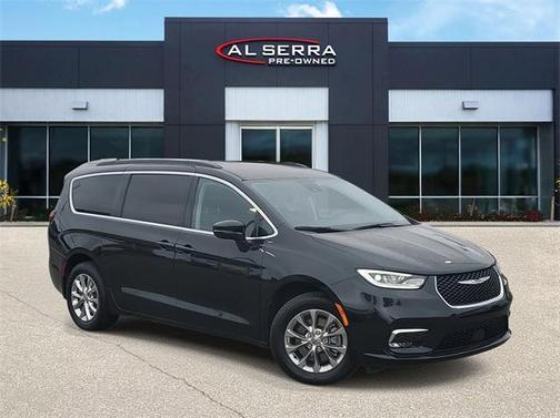 2022 Chrysler Pacifica Touring-L