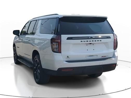 2023 Chevrolet Suburban RST