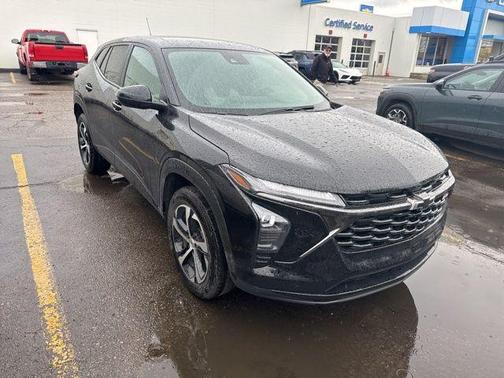 Mosaic Black Metallic 2024 Chevrolet Trax 1RS