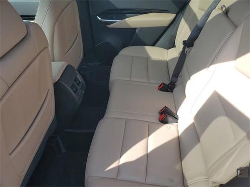 2024 Cadillac XT4 Luxury