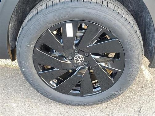 2025 Volkswagen Atlas 2.0T SE