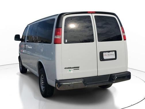 Summit White 2015 Chevrolet Express 2500 LT