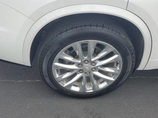 Crystal White Tri-Coat 2025 Cadillac XT6 Premium Luxury AWD