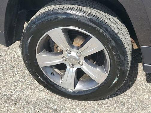 Granite Crystal Clearcoat Metallic 2017 Jeep Patriot High Altitude