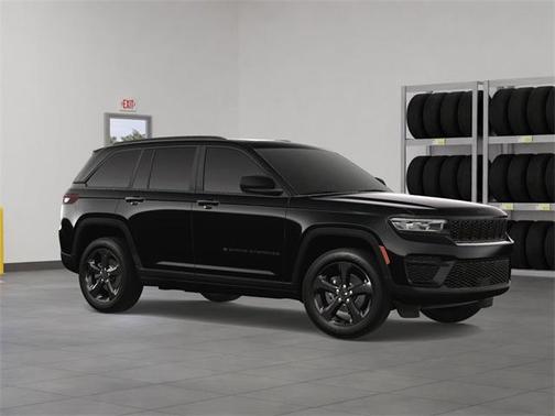 2025 Jeep Grand Cherokee Laredo