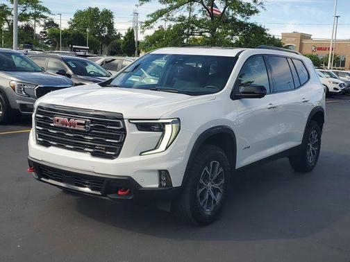Summit White 2024 GMC Acadia AT4