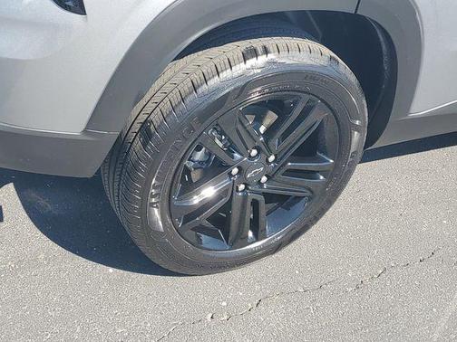 Sterling Gray Metallic 2025 Chevrolet Trax ACTIV